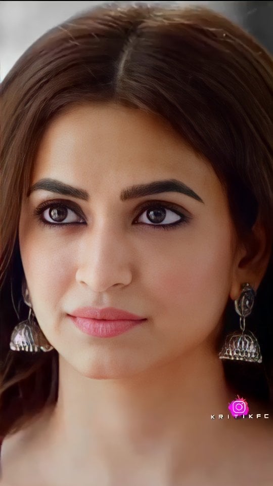 Aapki Kya Apeksha Hai Apni Hone Wali Wife Se?❤☺@kriti.kharbanda ❤ @rajkummar_rao #ShaadiMeinZaroorAana P.S. Re-uploading On Request!#reels #reelsinstagram #reelitfeelit #reelkarofeelkaro #instagood #bollywood🔴𝘿𝙞𝙨𝙘𝙡𝙖𝙞𝙢𝙚𝙧 :- 🔷Tʜɪꜱ ᴘʜᴏᴛᴏ, ᴠɪᴅᴇᴏ ᴏʀ ᴀᴜᴅɪᴏ ɪꜱ ɴᴏᴛ ᴏᴡɴᴇᴅ ʙʏ ᴏᴜʀꜱᴇʟᴠᴇꜱ.🔷 Tʜᴇ ᴄᴏᴘʏʀɪɢʜᴛ ᴄʀᴇᴅɪᴛ ɢᴏᴇꜱ ᴛᴏ ʀᴇꜱᴘᴇᴄᴛɪᴠᴇ ᴏᴡɴᴇʀꜱ. .🔷Tʜɪꜱ ᴠɪᴅᴇᴏ ɪꜱ ɴᴏᴛ ᴜꜱᴇᴅ ғᴏʀ ɪʟʟᴇɢᴀʟ ꜱʜᴀʀɪɴɢ ᴏʀ ᴘʀᴏғɪᴛ ᴍᴀᴋɪɴɢ. .🔷Tʜɪꜱ ᴠɪᴅᴇᴏ ɪꜱ ᴘᴜʀᴇʟʏ ғᴀɴ-ᴍᴀᴅᴇ. .🔷Iғ ᴀɴʏ ᴘʀᴏʙʟᴇᴍ ᴍꜱɢ ᴜꜱ ᴏɴ Iɴꜱᴛᴀɢʀᴀᴍ ᴀɴᴅ ᴛʜᴇ ᴠɪᴅᴇᴏ ᴡɪʟʟ ʙᴇ ʀᴇᴍᴏᴠᴇᴅ.🔷No copyright infringement intended[ DM @KritiKFC for Credits / Removal 📩 ] by @kritikfc
