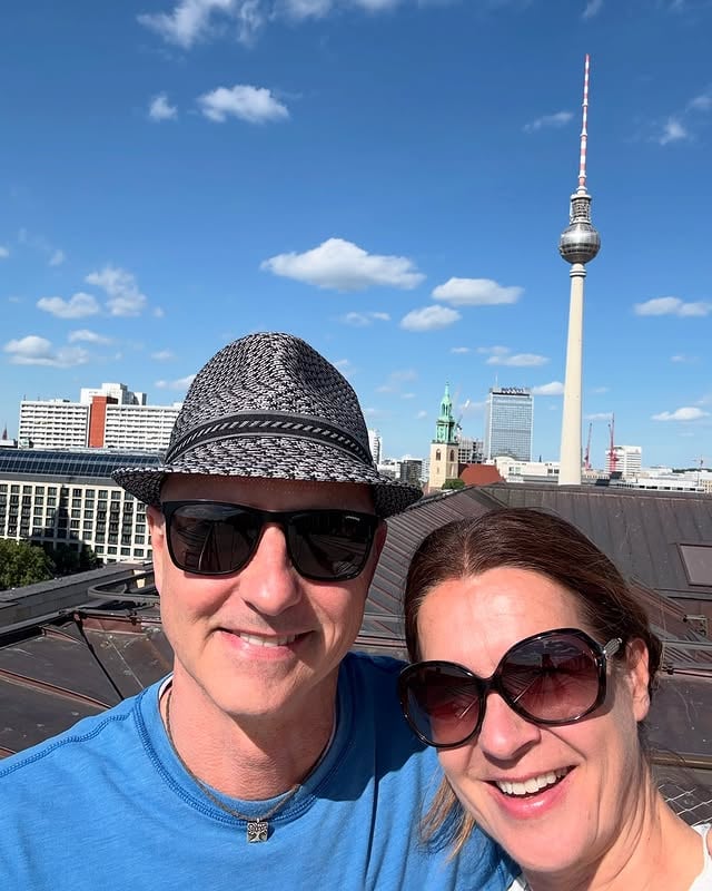 More photos… I was with Kat when the Berlin Wall came down. So, we decided to head back and check it out along with Checkpoint Charlie, which I originally had to go through to meet up with Kat on the east side of Berlin. by @katarinawitt