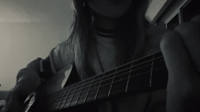 some clumsy lizzy mcalpine by @taylor.hickson