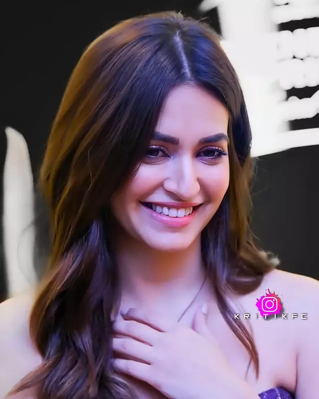 𝗬𝗼𝘂 𝗔𝗿𝗲 𝗠𝘆 𝗙𝗮𝘃𝗼𝘂𝗿𝗶𝘁𝗲 𝗙𝗲𝗲𝗹𝗶𝗻𝗴!❤@kriti.kharbanda 😍😘#Pretty #Princess #KritiKharbanda #Sunshine #Gorgeous #Beautiful #Cutie #Bollywood #Sandalwood #Love #SweetHeart #KritiKFC #Kritians #Kriti #likes #Follow #Doctreee #Crush #BollywoodActress #instagood #instadaily #photooftheday #instago #saturday #weekend by @kritikfc