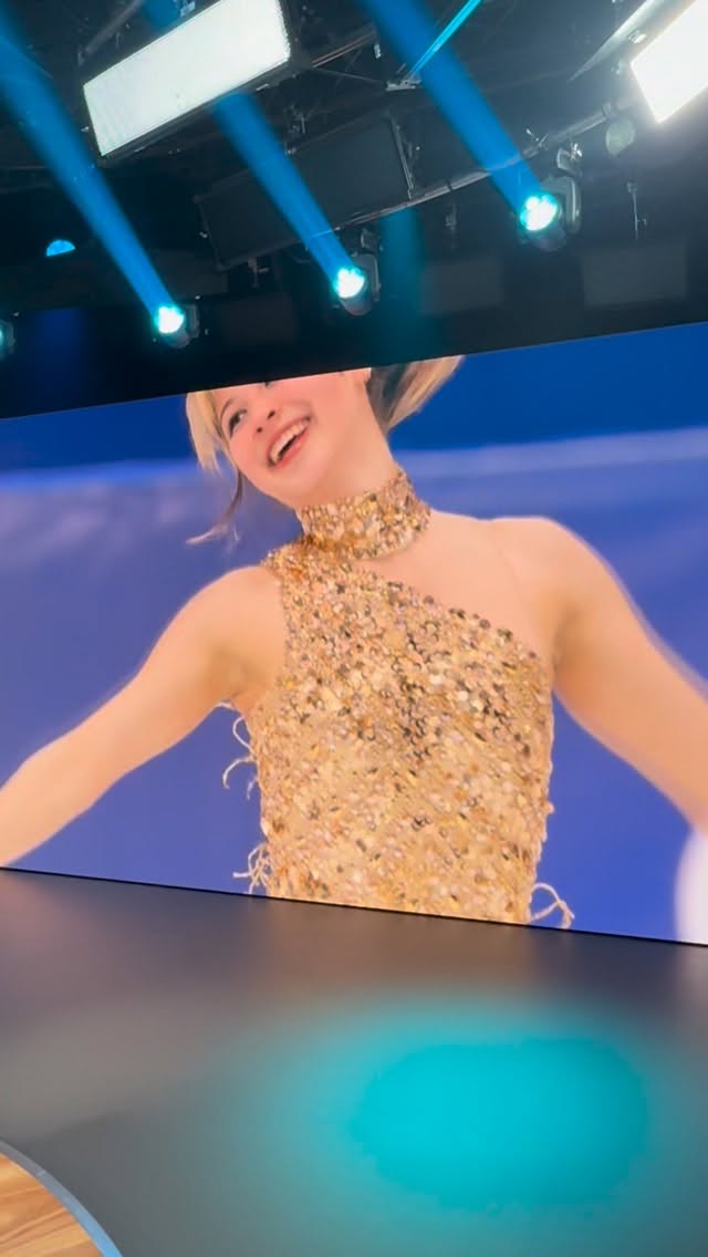 Alysa, you were on fire & pure joy to watch 😃Throughout your entire free program, I had the biggest smile on my face, probably like the entire audience 😃 You are a radiant inspiration for your generation!!!!!! Congratulations dear Alysa & welcome to the GoldenGirlOlympicClub 🥇🤩 @alysaxliu @olympics @isufigureskating by @katarinawitt