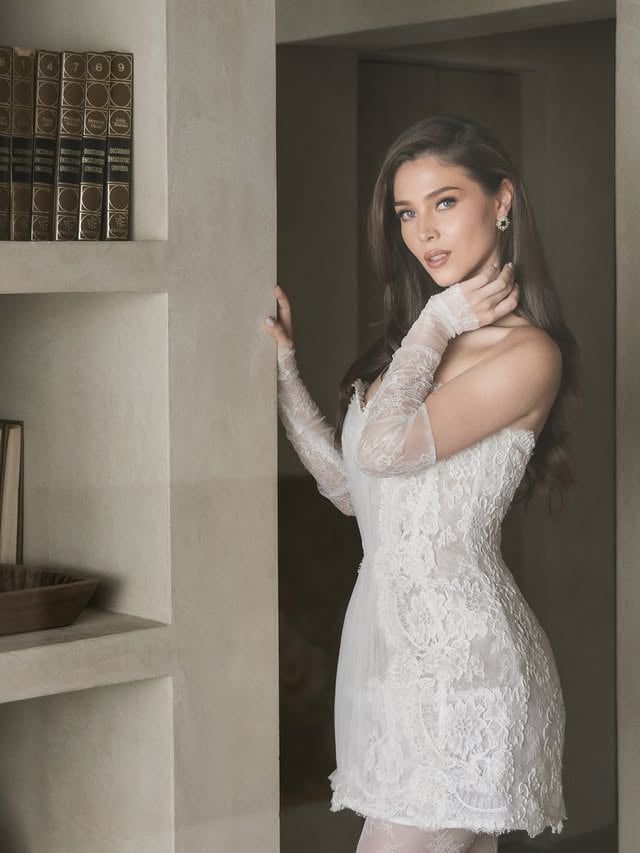 Ximena Aranda Dress by Miguel Hernán Make up by Andrei Sansores Assisted by Pau Lasso Hair by Ricardo Borboa Photographed by Salvador Maral Creative Direction by Salvador Maral by @ximearnd