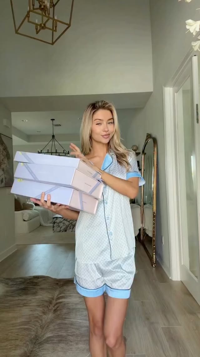 Spring haul w/ my fav @houseofcb 💐 by @morg_avery