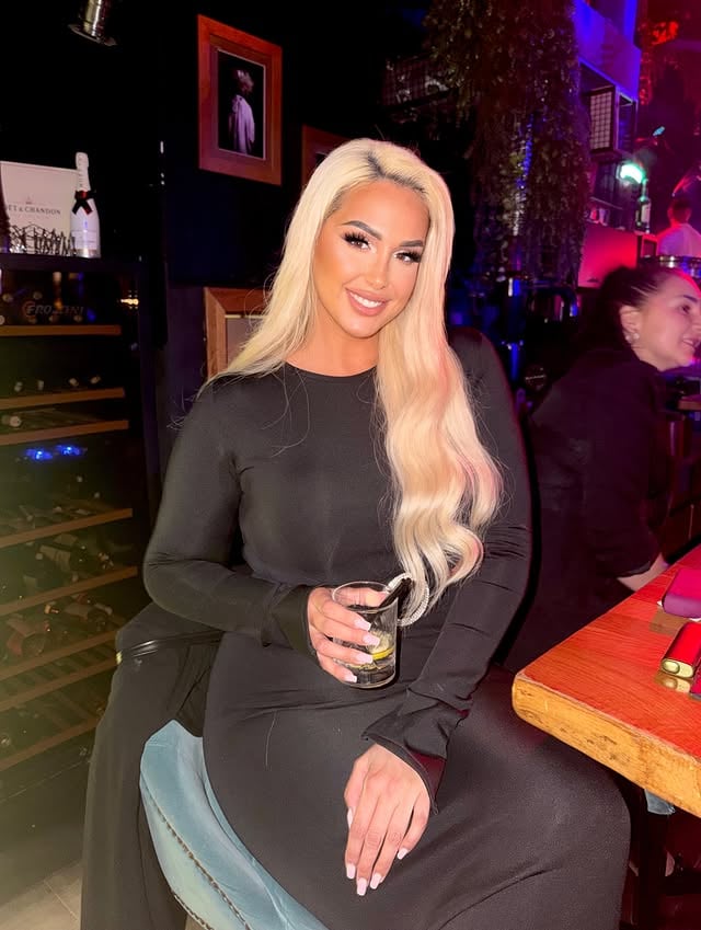 Bday part 2 🎉 Hvala mojim curama na uljepšanoj večeri ❤️ by @baanjanin
