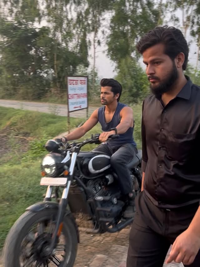 #Kaptaan is MASSIVE HIT 🔥🧿 The numbers don’t lie. Kaptaan is officially the #1 Trending Show on Amazon MX Player! 🏆 Kabir’s aura is taking over and we’re just getting started. If you haven’t joined the wave yet, start binge-watching now! ⚓️🔥. #SiddharthNigam #kabir #TrendingNow by @thesiddharthnigam