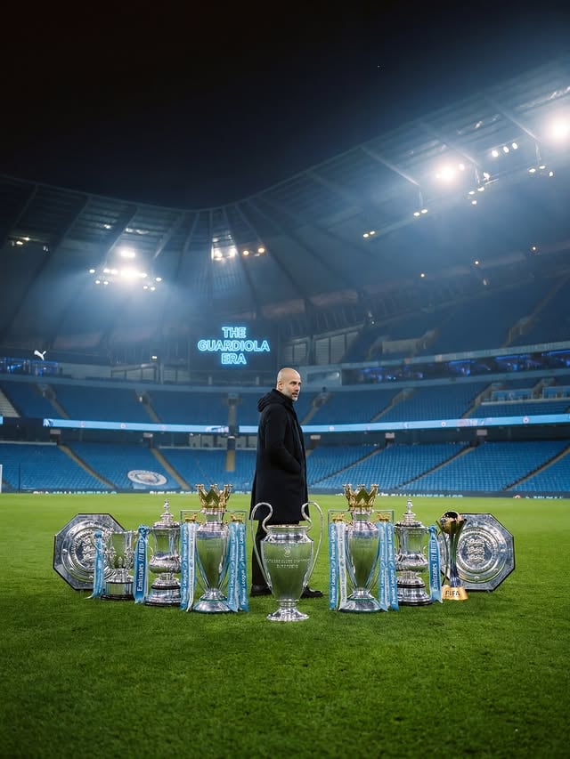 🚨 𝐁𝐑𝐄𝐀𝐊𝐈𝐍𝐆: Manchester City set to announce the new “𝐏𝐄𝐏 𝐆𝐔𝐀𝐑𝐃𝐈𝐎𝐋𝐀 𝐒𝐓𝐀𝐍𝐃” renamed after Pep 💙🏟️It’s only one of several plans Man City have to 𝐜𝐞𝐥𝐞𝐛𝐫𝐚𝐭𝐞 𝐭𝐡𝐞𝐢𝐫 𝐛𝐞𝐬𝐭 𝐦𝐚𝐧𝐚𝐠𝐞𝐫 𝐞𝐯𝐞𝐫 who’s leaving after 10 years, say ESPN 👋🏼𝐃𝐞𝐟𝐢𝐧𝐢𝐭𝐢𝐨𝐧 𝐨𝐟 𝐥𝐢𝐯𝐢𝐧𝐠 𝐥𝐞𝐠𝐞𝐧𝐝. 🐐