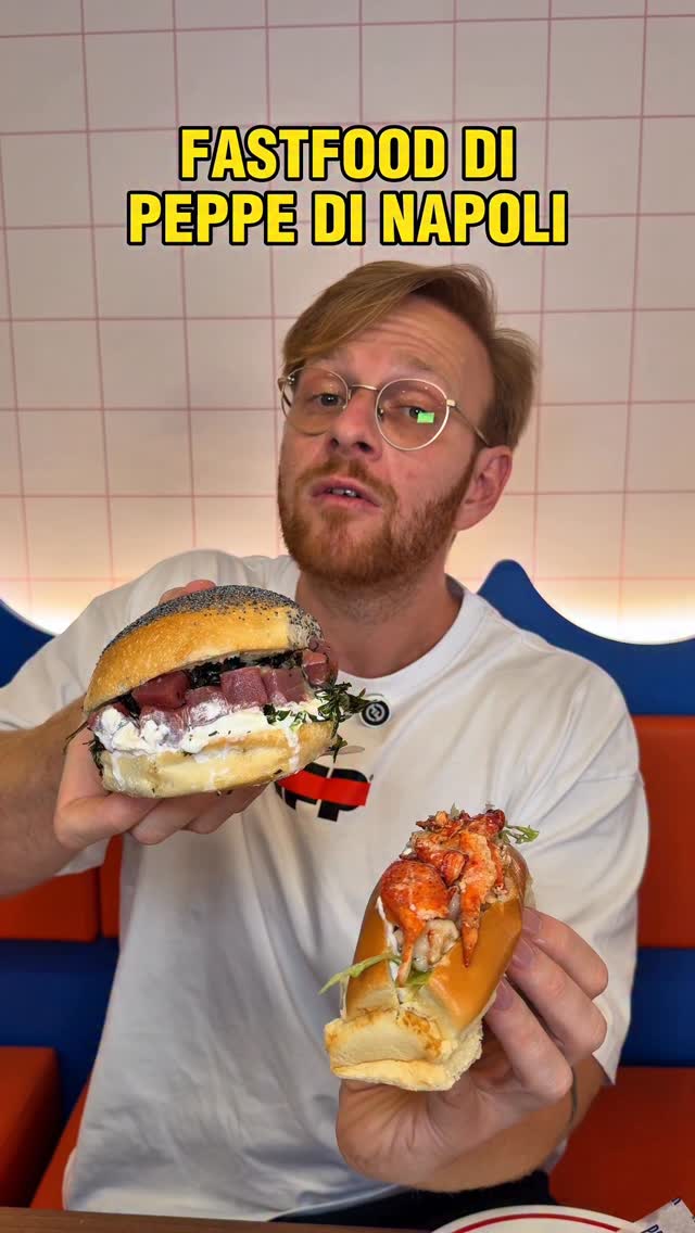 #Invited by @panamarofficial a PomiglianoSono stato da Panamar nella loro nuovissima sede di Pomigliano ❤️ per provare le loro novità tra cui il loro lobster roll ispirato da Peppe di Napoli e il King gran roll, due panini gemelli ma con caratteristiche distintive che li rendono tra i più buoni mai mangiati 🔥 poi un ottimo club sandwich col salmone affumicato che apprezzo sempre ed ho finito con il grande classico il fuoritonno, il panino più iconico della storia di Panamar che continua a dire la sua dopo quasi 10 anni 💎Sono Jana il tuo food influencer di quartiere seguimi per scoprire i migliori panini della Campania ❤️ by @jana_italyfoodprn