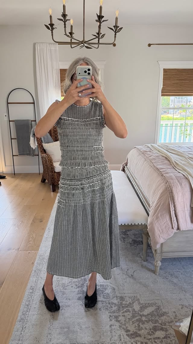 Uniqlo what a cute collab! Comment “outfit” for links #uniqlo #ceciliebahnsen #tryon by @dearbrookes