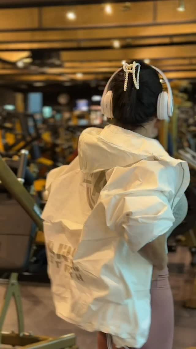 🤍ㅡHoly Moly....#gym📷 @03.14.la 💕 by @vincero.8