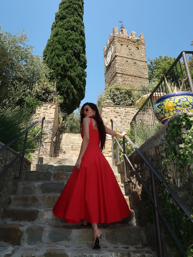 happy eid from beautiful tuscany ❤️🇮🇹@lamonastica by @tamara.jamal