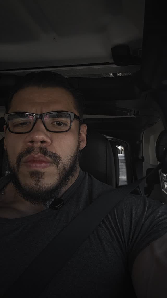 Real talk 🗣#personalNota...Si quieres perder 10min escucha. Respondiendo a la pregunta (del jueves de preguntas). ¿cual es el momento que consideras que marco tu vida? by @jpd_ifbbpro