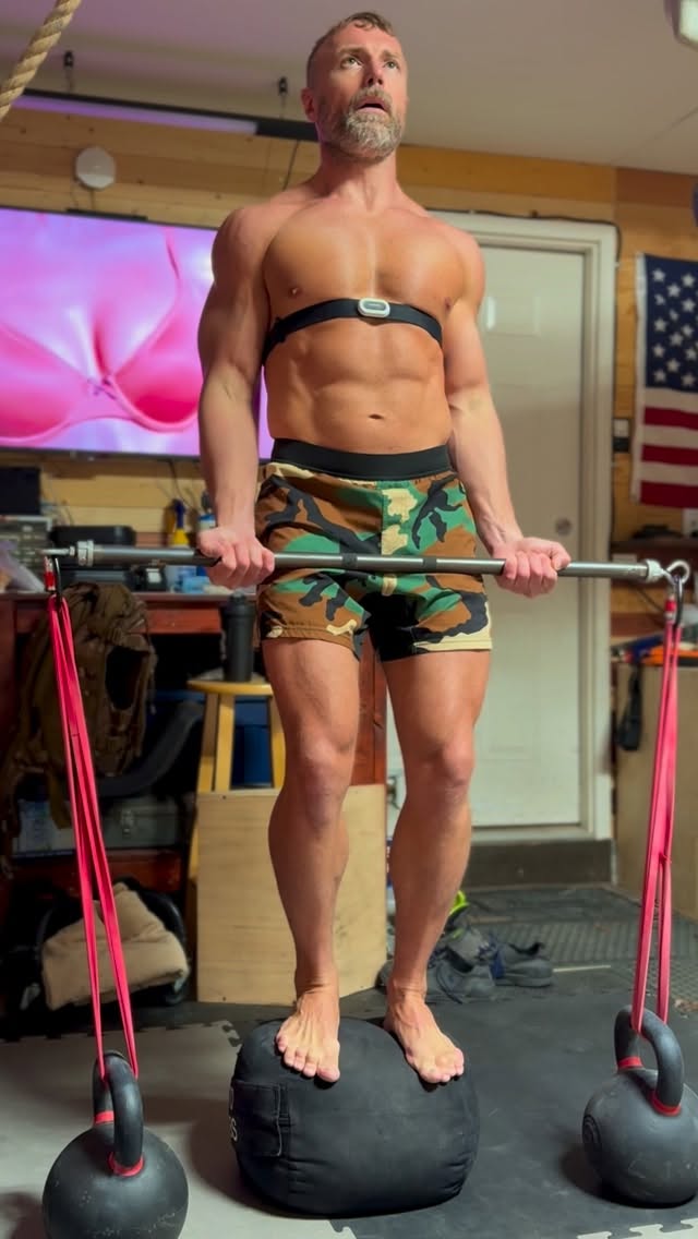 Full workout.4 sets each2-24KG kettlebellsBands from @tmacsinc #tothecoreactual #fitnessover40 #resistancebandsworkout #kettlebellworkout #fitcop by @tothecoreactual