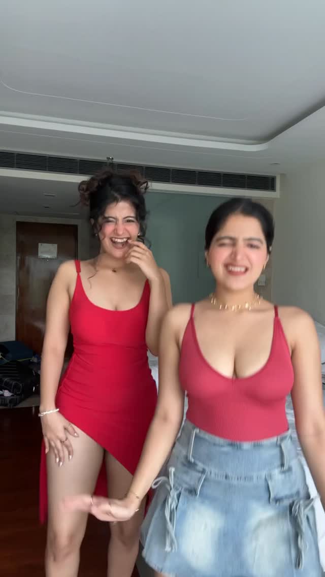 we were bored🧚🏻‍♀️🤷🏻‍♀️

#sisters #siblings #transitions #fashion #viral