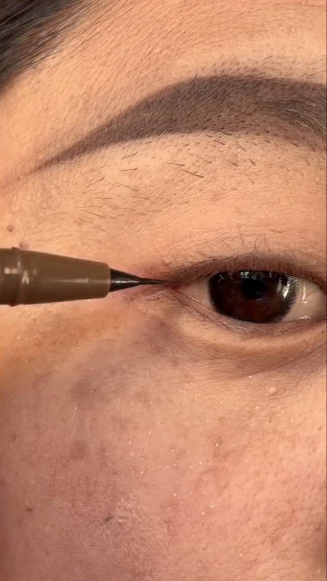 How to draw Eyeliner 👌 by @unicorn_salon__