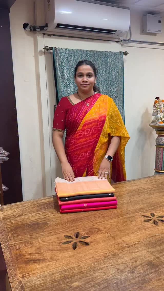 Gorgeous Handloom Paithanis, fresh off the loom✨For any enquiries, kindly WhatsApp on 9561588555🌸...#handloom #iwearhandloom #paithani #handwoven by @saudamini_handloom