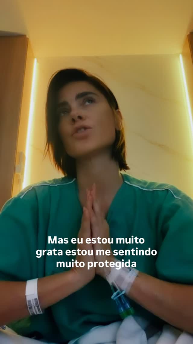 muito grata pela vida
pela proteção
pelo privilégio de poder me tratar 
e estar cercada de tanto amor,
dedicação, eficiência 
e comprometimento.
•
agradeço aos amigos atentos,
tão afetuosos,
e imensamente,
ao meu marido incansável,
com quem completo 23 anos,
HOJE.
•
um beijo,
se cuidem,
e agradeçam....
sempre.
•
Deus é bom o tempo todo.