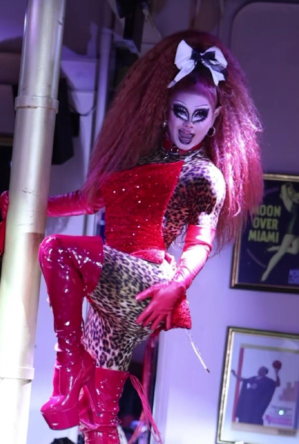 R House was stunned by the Dawn femininomenon. ❤️She turned the party out and left the stage red-hot, proving she’s HOT TO GO! 🔥 Thank you, Dawn, for bringing your undeniable magic to our house!Don't miss out on our weekly viewing parties for Drag Race All Stars Season 11 every Friday, to follow Dawn's journey. ✨ by @rhousewynwood
