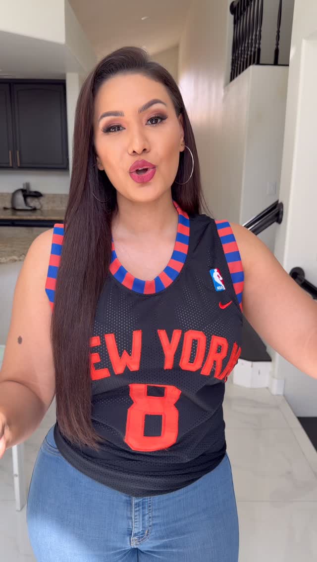 This one’s for New York 🗽💙🧡#knicks #nbafinals #newyork #nyknicks #spurs by @susiedelossantos