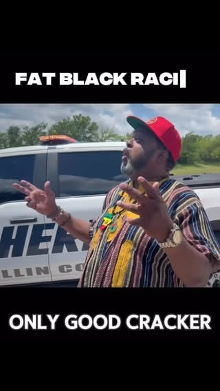 🚨 COURTHOUSE PROTEST TURNS UGLY IN AUSTIN METCALF CASE

Video outside the Collin County courthouse shows tensions boiling over during the Karmelo Anthony case connected to the fatal stabbing of Austin Metcalf.

A group holding “Justice for Karmelo Anthony” signs can be seen chanting openly racist anti-white rhetoric while people record on their phones. Then a counter-protester arrives with a “White Lives Matter” sign, confronts the crowd, and police step in to keep both sides separated.

This is how fast a murder case gets hijacked by racial politics.

Austin Metcalf is dead. His family is still fighting for justice. The courtroom should be focused on evidence, accountability, and the truth of what happened under that school tent.

Instead, people are outside turning it into a public race-war performance.

Racism does not become acceptable because the target changes. If it is wrong, it is wrong across the board.

Keep the focus where it belongs: Austin Metcalf, the facts, and justice.
