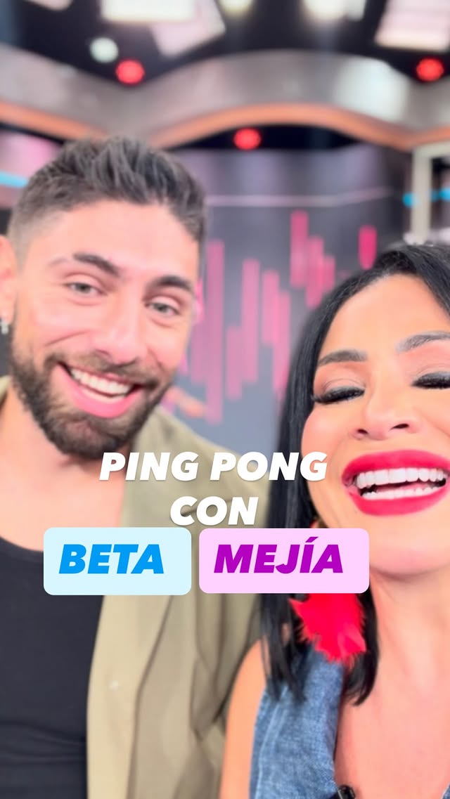 POV: cuando te toca hacer “Ping Pong” con alguien que tiene más energía que café en ayunas 😂🎤⚡️Y ahí vamos… entre risas, preguntas comprometedoras con el novio de “La Caramelo” @ale_jaramillo cero filtro 🤣🙌🏼Con mi querido @betamejia pasando rico y demostrando que cuando hay buena vibra, la conversa se siente como entre panas 💥✨#CosasQueSienteCaro #PingPong #BetaMejia #SinFiltro #fyp Canal @univision Show @sientesequienpueda Casa Productora @weloveent