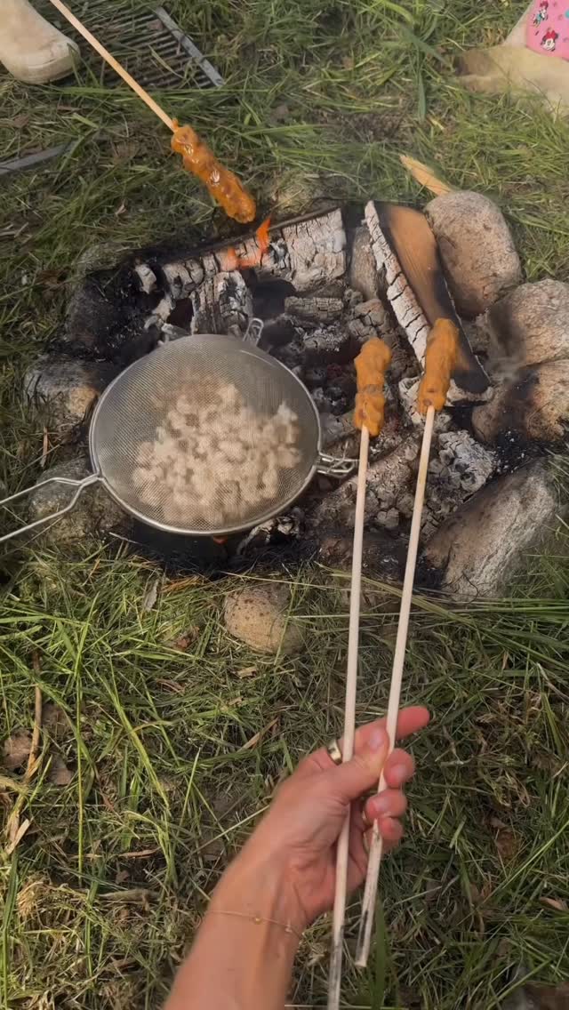 Flyttade ut lördagsmyset 🍪🍿 Små medel som gör livet gosigare 🫶🏼 by @alexandrabring