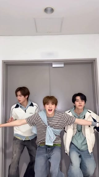 어디 갔나 했더니 여기서 이러고 있었구나

#ALPHADRIVEONE #ALD1 
#알파드라이브원