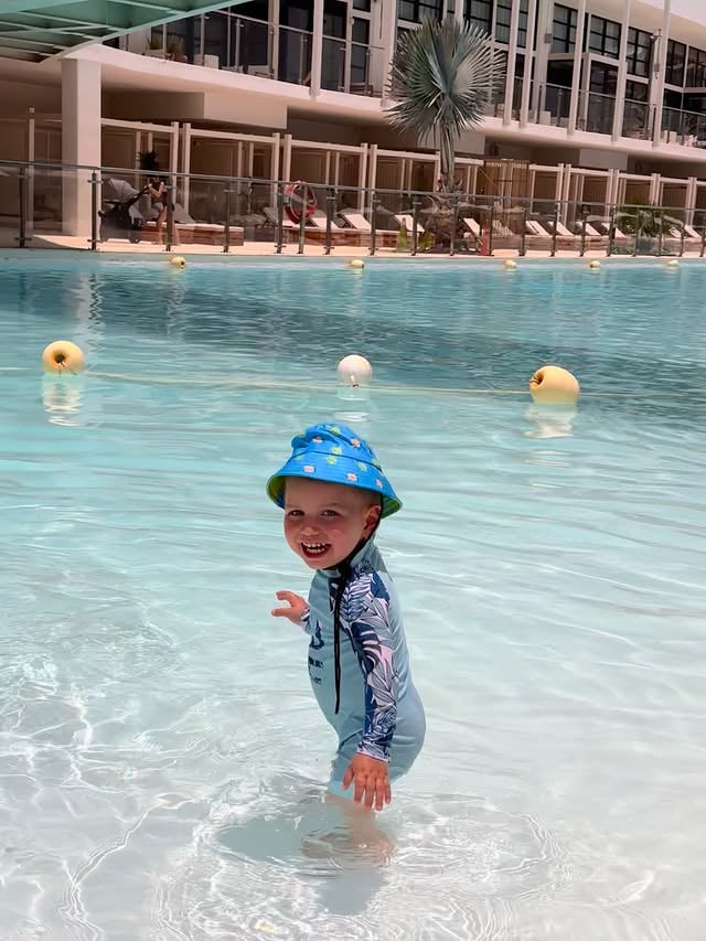 Disfrutando del caribe mexicano en @avaresorts❤️

Decidimos mostrar ese hotel all inclusive porque tiene todo preparado para los niños, sentimos que está preparado para la familia . El ava kids o el art studio son fantásticos. Son lugares donde ellos pueden quedarse jugando un buen rato y los papis pueden al menos tomar un café tranquilos. Además las piscinas son exquisitas nosotros amamos la general porque tiene agua de mar, pero la de los niños también está buenísima! Y bueno siento que de la cadena es el más top en cuanto a gastronomía, un lugar más rico que otro.