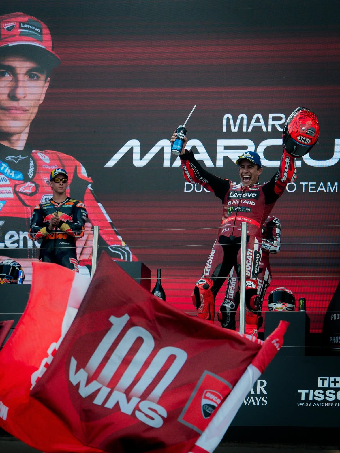 IT’S 100 WINS! 💯
Really happy today. I couldn’t have asked for a better weekend!
Thank you to everyone: the doctors, physios, and all those who have always been there! ❤️

100W for @ducaticorse! 😁🙌🏼