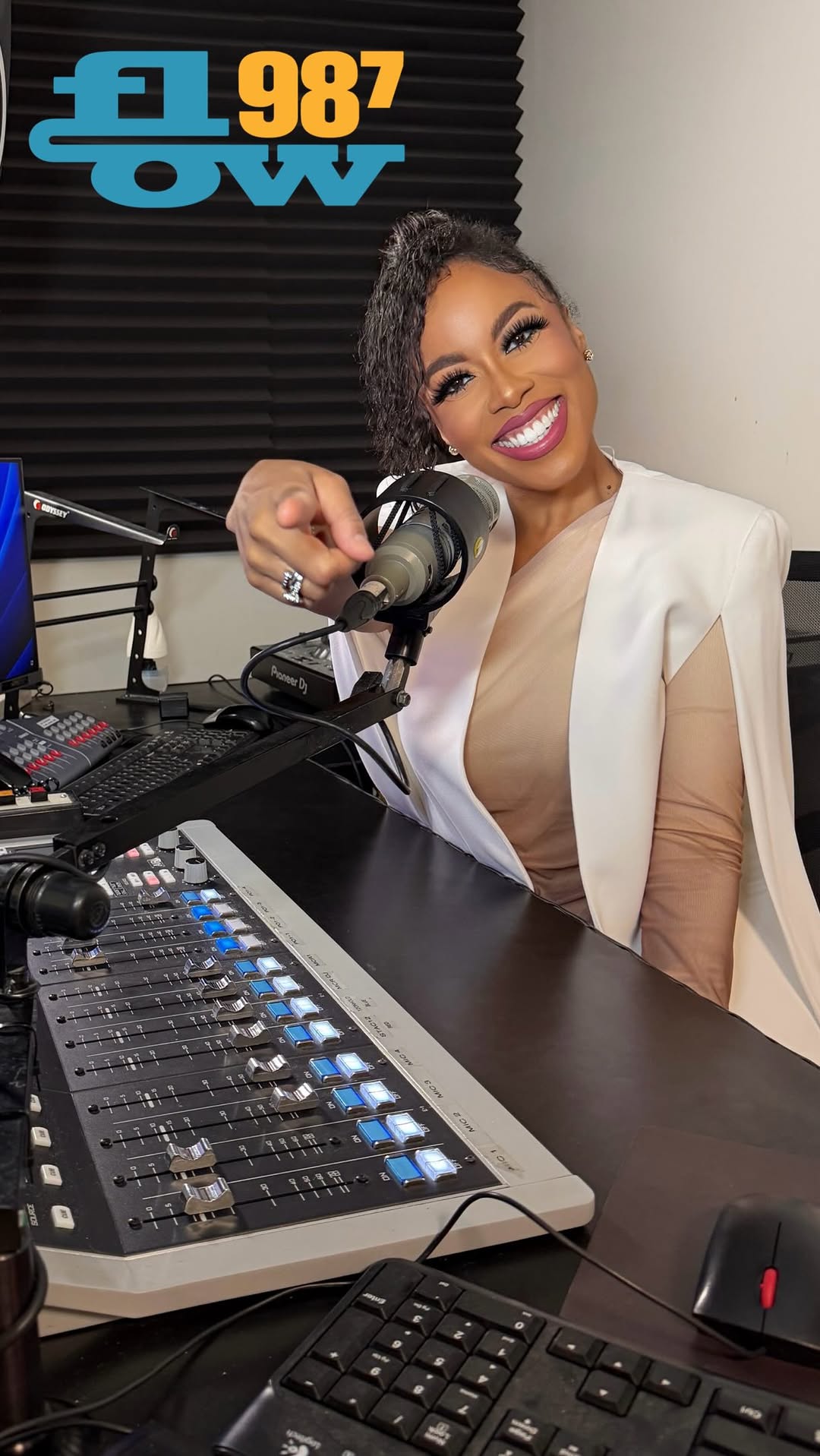 🚨BREAKING NEWS🚨

After four years away from mainstream media, I’m proud to announce that I’m joining FLOW 98.7 FM as the NEW MORNING SHOW HOST, alongside @spexdaboss 🎶🎵 @flow987fm 

MONDAY TO FRIDAY
6AM TO 10AM ET

✨BEGINNING THIS MONDAY, JUNE 8TH AT 6AM ET!✨

As FLOW celebrates 25 incredible years and embraces a bold new chapter, I’m honoured to join an extraordinary team of broadcasters, DJs, creators, and industry heavyweights who are helping shape the future while paying respect to the legacy that built this iconic brand.🙏🏽🙌🏽

To everyone who’s been waiting for my return, THANK YOU!! Also huge love and gratitude to my friend and Program Director @peterkash who has had me as part of his vision from the beginning!👏🏽

The wait is over. The secret is out!!! I’M BACK!!!🎙️✨🎶

Big moves!
Big energy!
Big announcements still to come!

Who’s ready to wake up together again?❤️