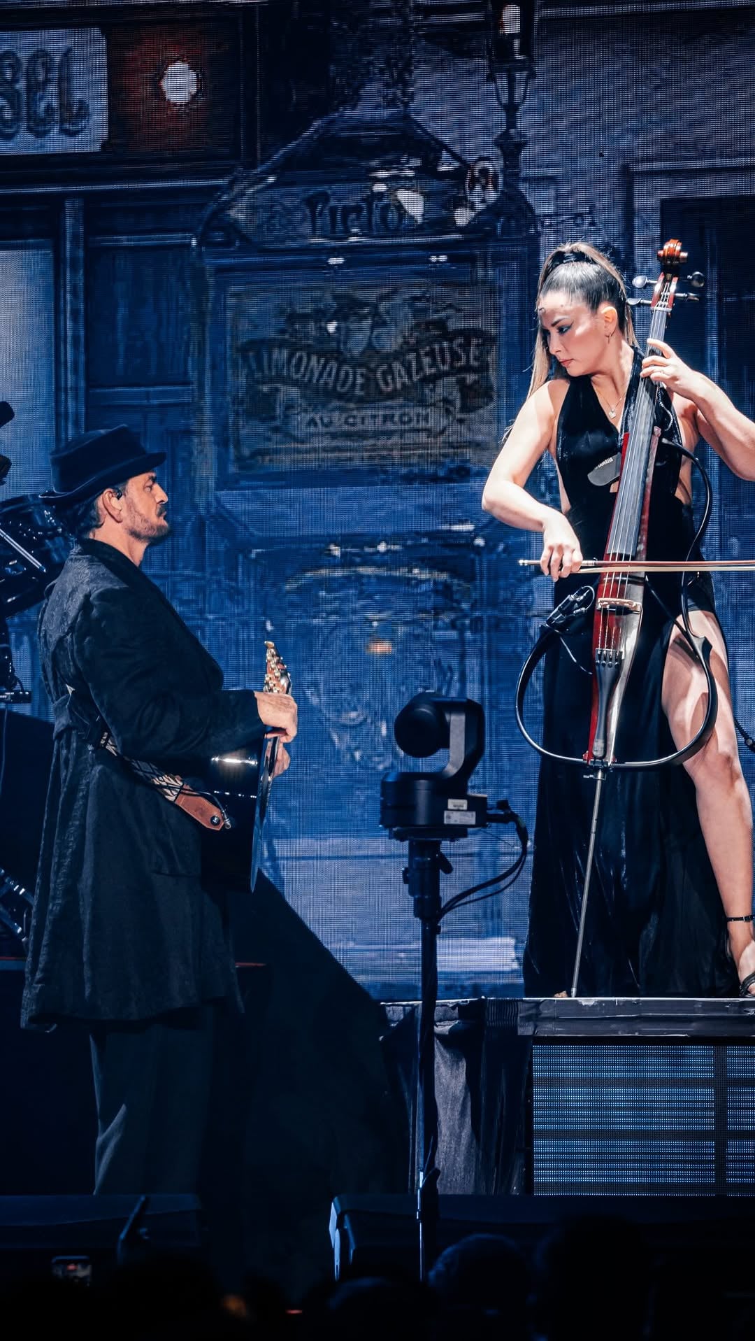 Conoce un poco de nuestra chelista Chilena 🎻🇨🇱