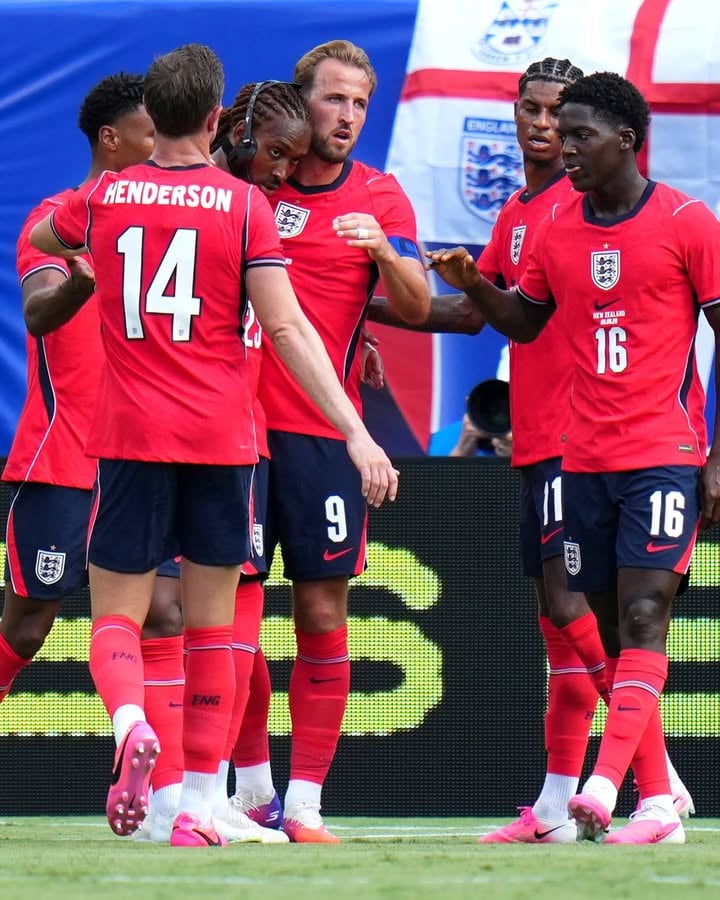 Victory for England in their World Cup warm-up match against New Zealand 👏

Djed Spence assisting Harry Kane for the only goal of the match 🤝