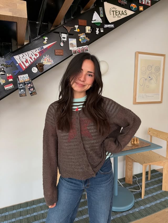 This is my farewell tour to the long hair ➕ recent outfits ➕ reader pops reading just friends