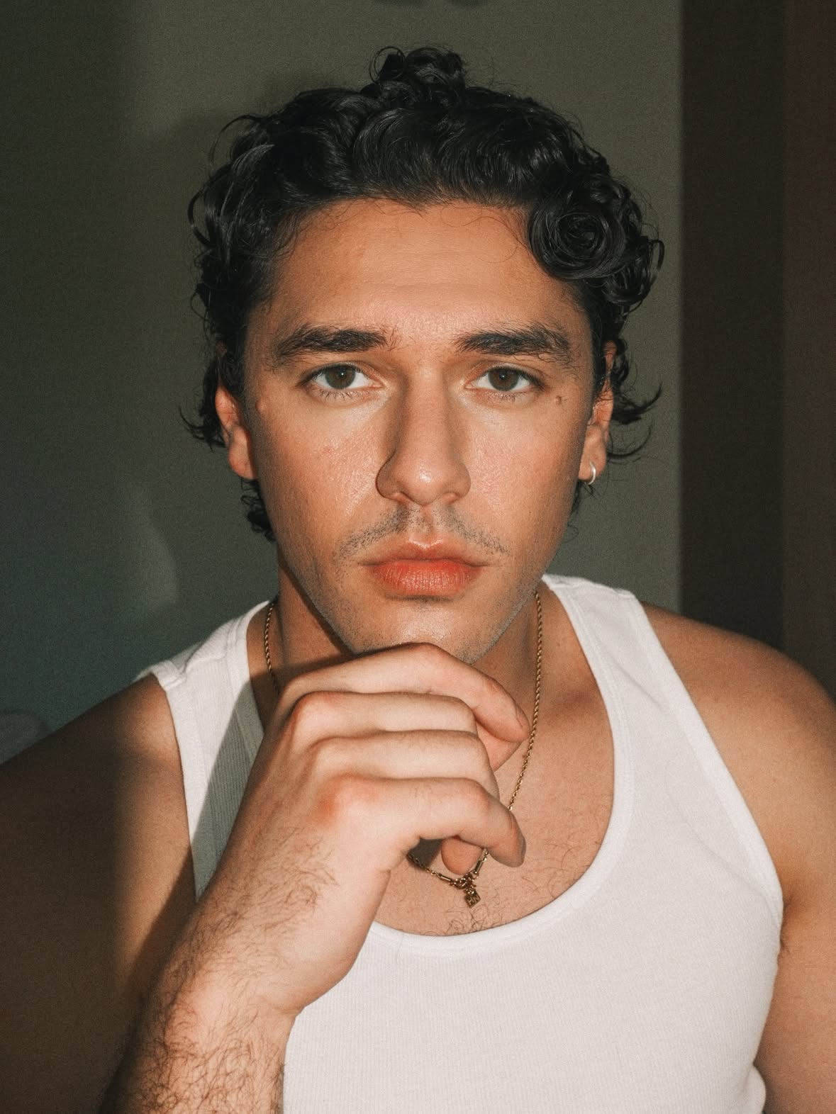 Wake up girlies, @belmontcameli shakin his hips at @thekidlaroi LA show 🚨 💃🏻🚨

Stylist @sydneylopez 
Grooming #hairandskinbyAIKA 

curls hero @redken @redkenpro 
• Refreshing Curl Mist 
• Sculpting Curl Gel
• Hydrating Curl Cream