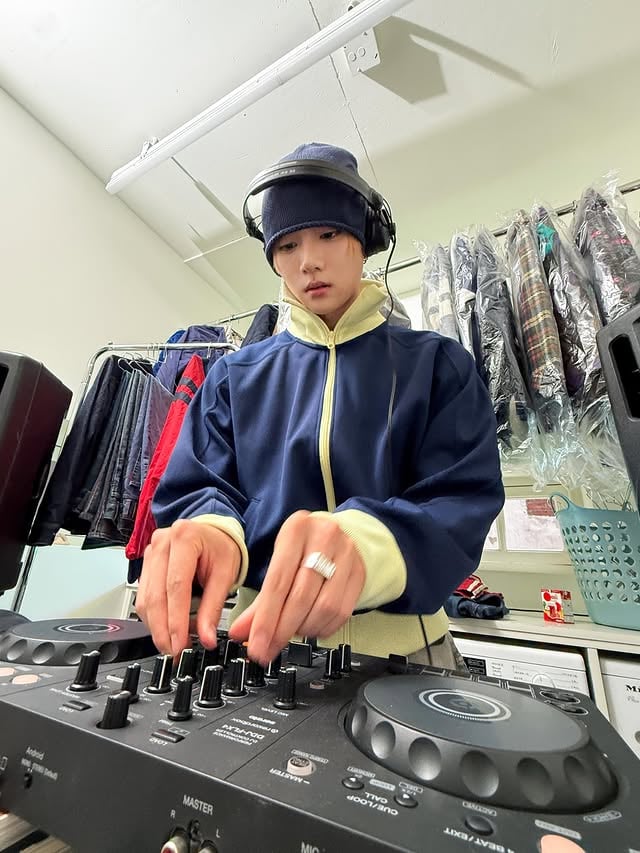 SIDE 𝗕 OMG! : What happened between the frames 💿

#OMG! #SIDE_B
#ALPHADRIVEONE 
#SANGWON