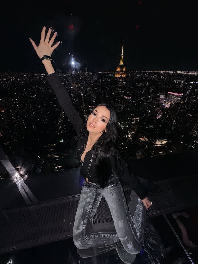 I’m on top of the woooooorld. Literally 🏙️
