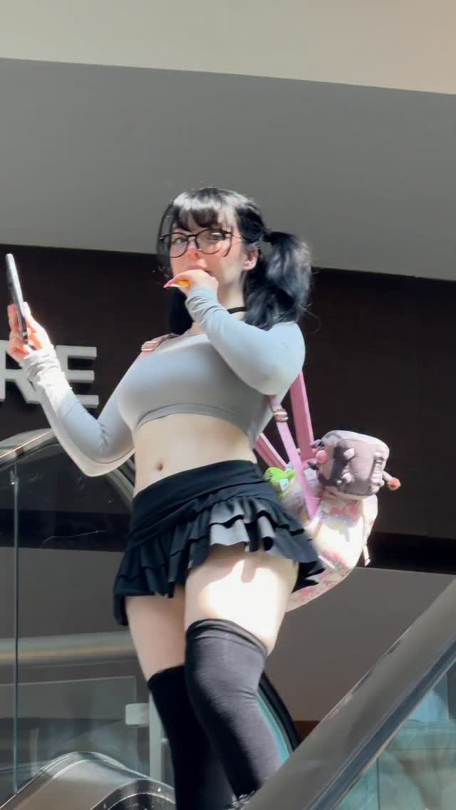Imagine if you saw yourself but at a different time @waifucharlii @eminzeddy