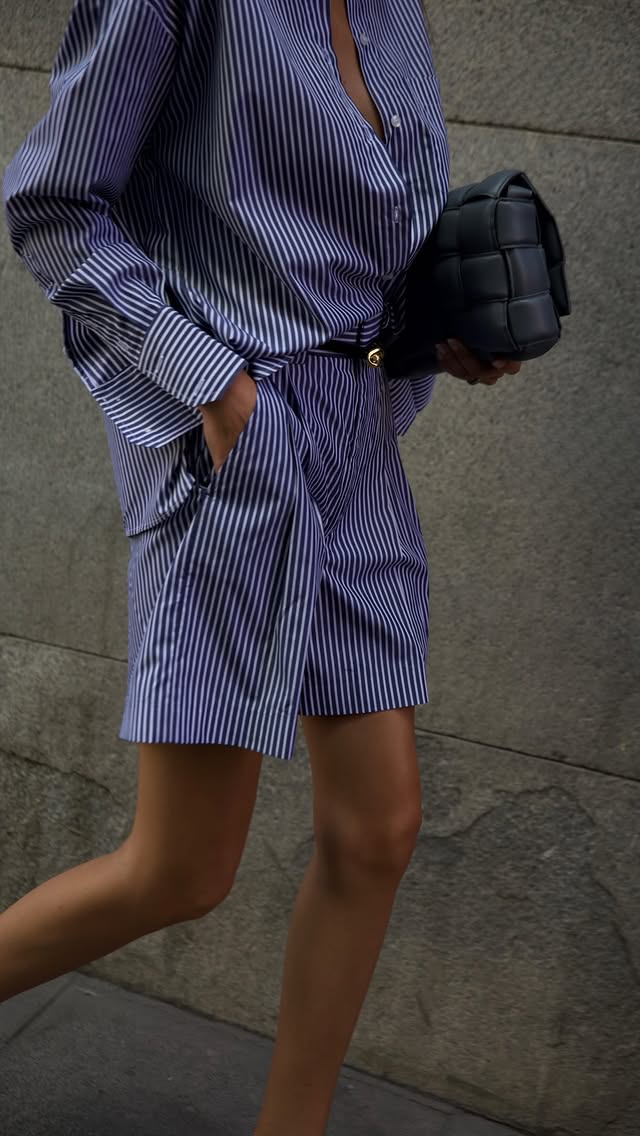 Os dejo por aquí mi look de hoy. Tenéis el link en stories🤍