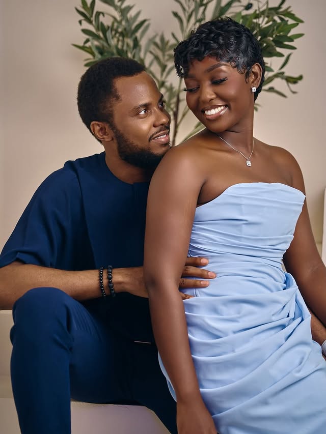Her voice is his favorite sound, and his smile is her favorite sight❤️Bride: @mamiissy Planner: @helpline_eventss Photography: @unku_nobs Videography: @director_kellzz #BetaMarret #CameroonWedding #BetaTinz
