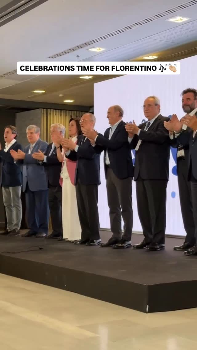 👏🏼🎶 The traditional 𝑯𝒂𝒍𝒂 𝑴𝒂𝒅𝒓𝒊𝒅 anthem closed the night for Florentino Pérez team winning the elections 🤍😁