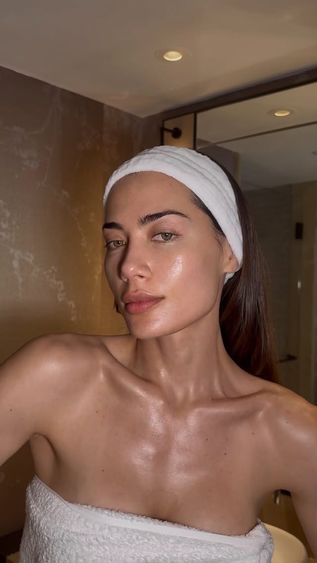 Exfoliate. Treat. Glow 🤍 @dr.melaxin_global #ad

✨ Available on Amazon & YesStyle ✨

#drmelaxin #hyperpigmentation #manchas #darkspots